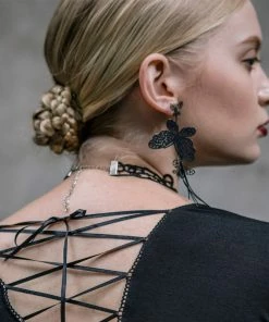 Accessories Devil Fashion Onyx Rose Necklace