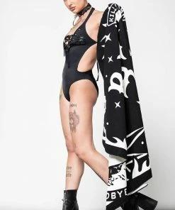 Killstar Beach Goth Heart Towel