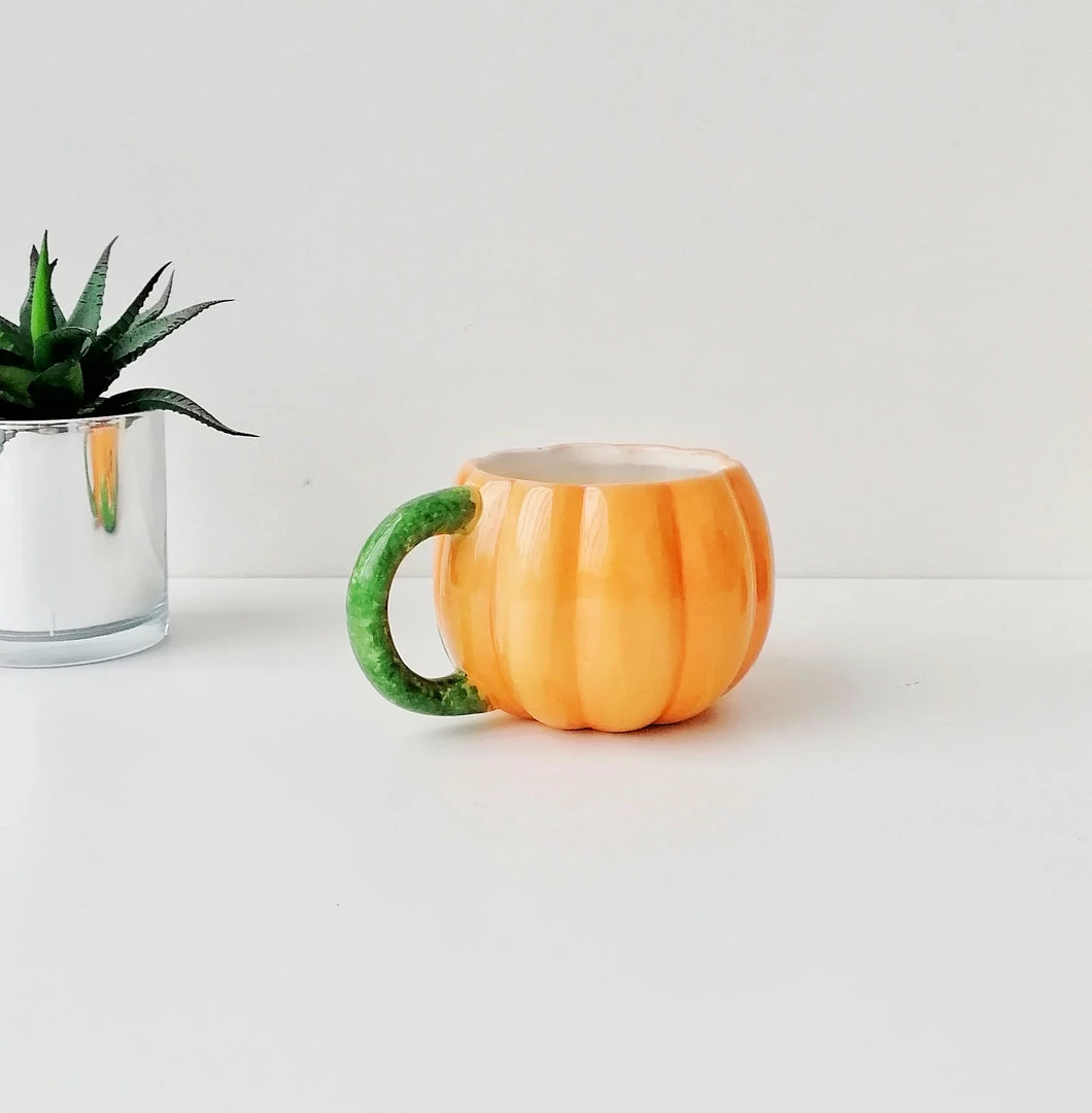 Weird & Wonderful Ceramics Orange Pumpkin Mug 7 Weird & Wonderful Ceramics Orange Pumpkin Mug